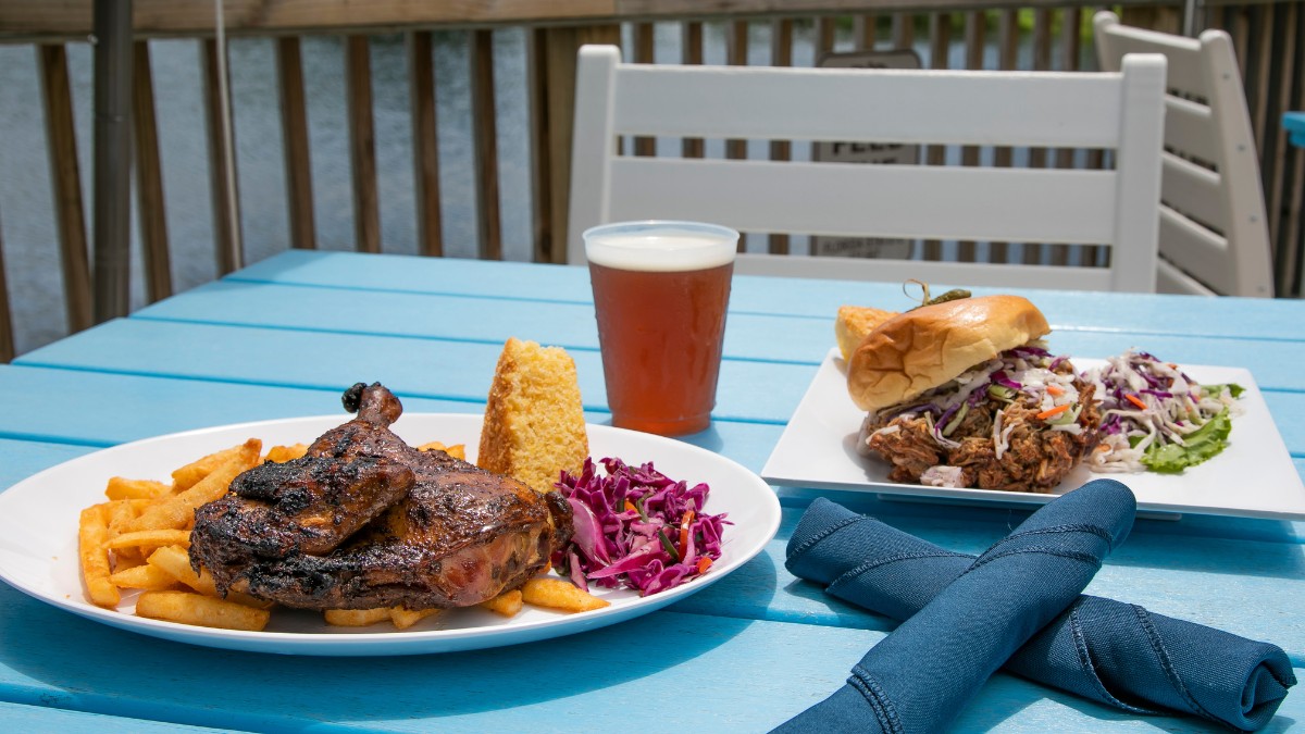 The Lake House Bar & Grill
