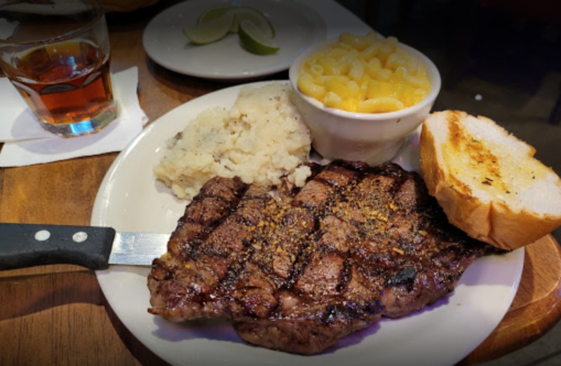 North Rig Grill burgers, steak, and sides